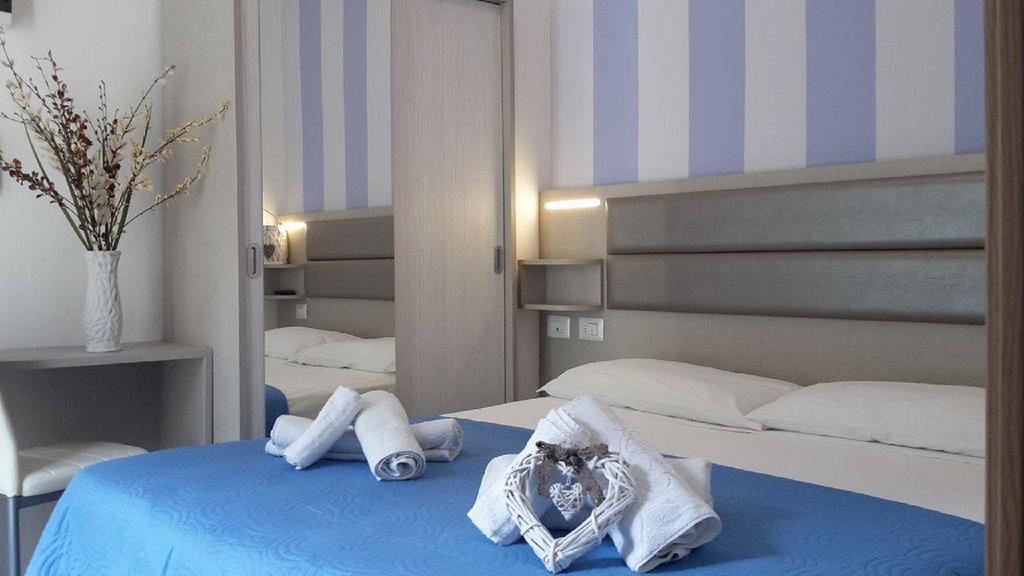 Hotel Arno Misano Adriatico Kültér fotó