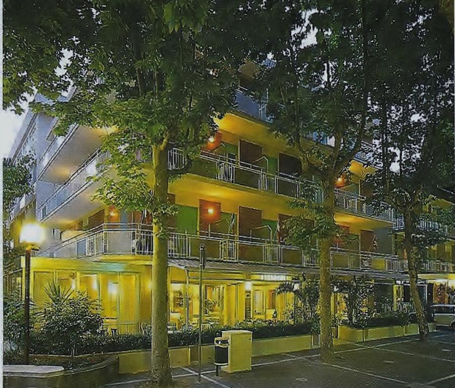 Hotel Arno Misano Adriatico Kültér fotó
