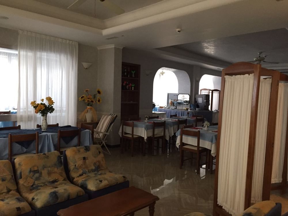 Hotel Arno Misano Adriatico Kültér fotó