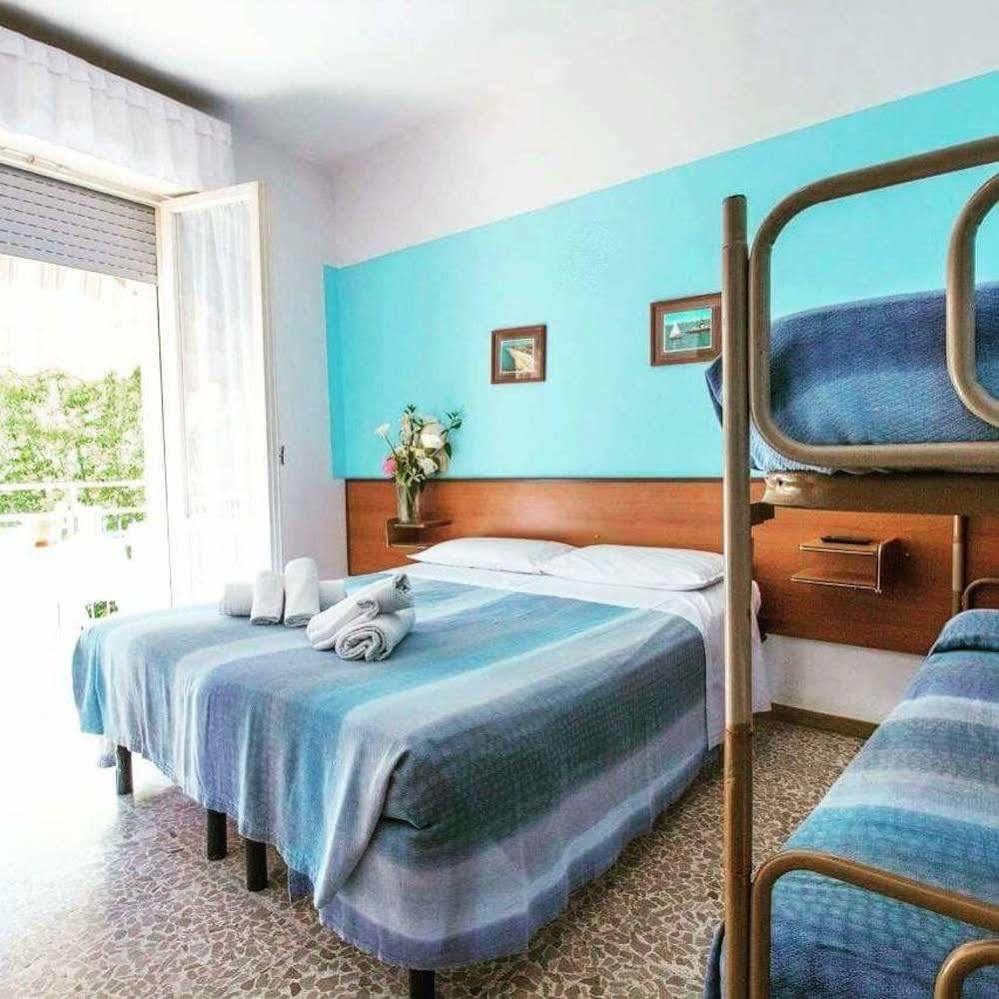 Hotel Arno Misano Adriatico Kültér fotó