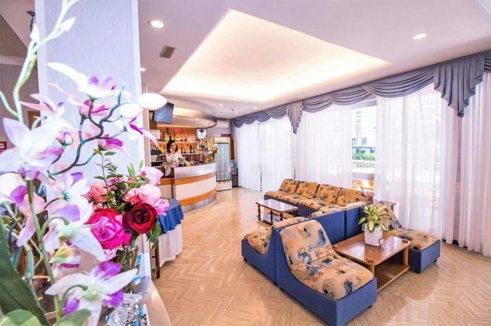 Hotel Arno Misano Adriatico Kültér fotó