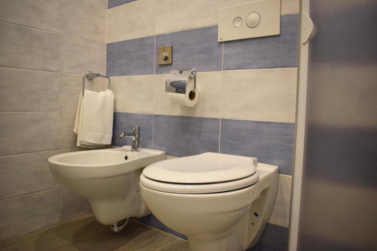 Hotel Arno Misano Adriatico Kültér fotó