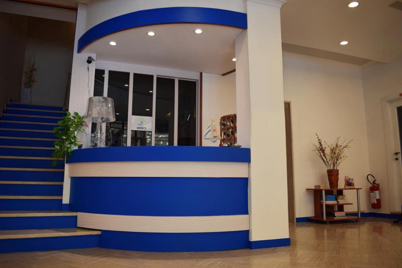 Hotel Arno Misano Adriatico Kültér fotó
